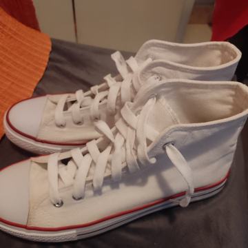 E.T. tenisice br.41 kvalitetne udobne i kao nove