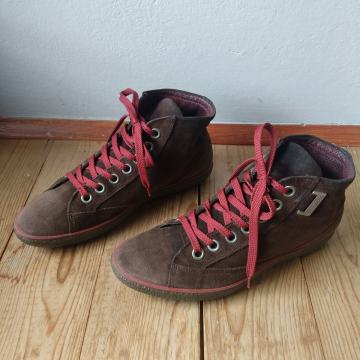 ECCO - ŽENSKE LAGANE KOŽNE TENISICE / CIPELE 37