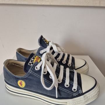 Energie tenisice broj 37