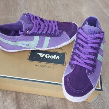 Nove GOLA tenisice, br 38