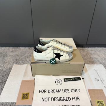 Golden Goose Super Star