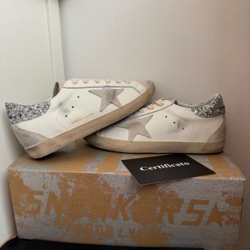 Golden Goose Superstar