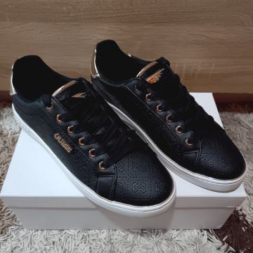 Guess tenisice br. 41