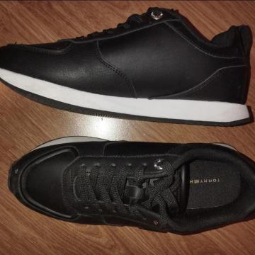 Hilfiger tenisice 38
