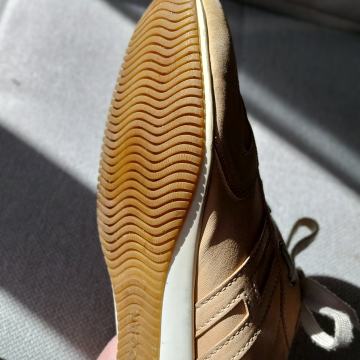 HOGAN..ZENSKA DAMSKA TENISICA BR.43..made in ITALY