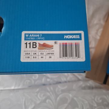 Hoka Arahi 7