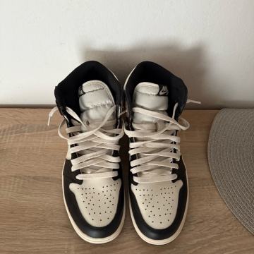Jordan 1 High Dark Mocha tenisice