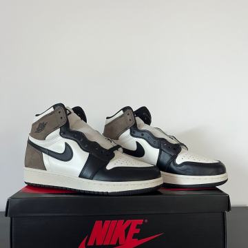 Jordan 1 mocha