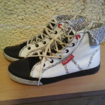 K.H.br.38 kožne kvalitetne gležnjače udobne