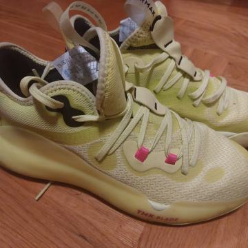 Košarkaške tenisice broj 42