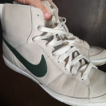 Kozne nike original..snizeno...
