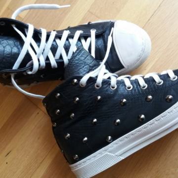 Kožne tenisice br 40