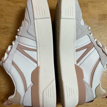 LACOSTE kožne br.38 - KAO NOVE