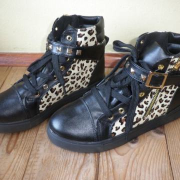 LAGANE ŽENSKE TENISICE 38 / 39