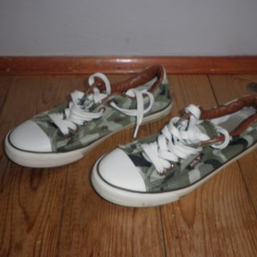 LAGANE ŽENSKE TENISICE 38