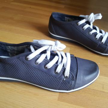 Lasocki kozne tenisice br 37