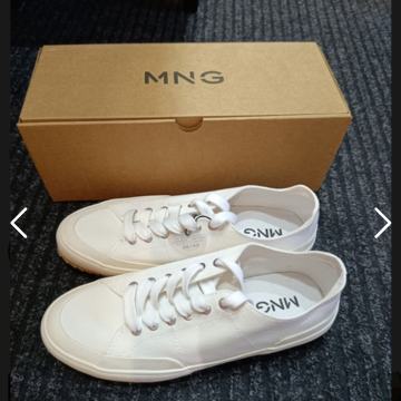 MANGO TENISICE 39 NOVO