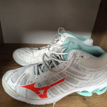 Mizuno Wave Voltage Mid tenisice