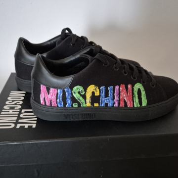 NOVO MOSCHINO crne tenisice