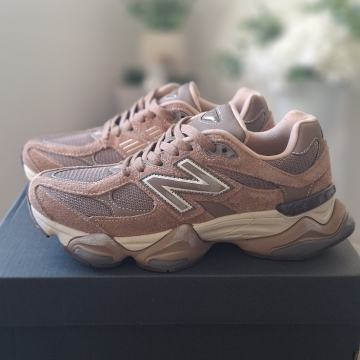 New Balance 9060 - Mushroom