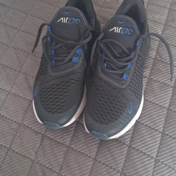Nike 270