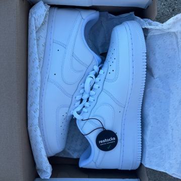 NIKE AIR FORCE 1 07, broj 40,5