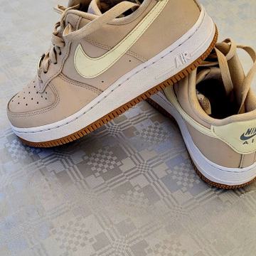 NIKE AIR FORCE