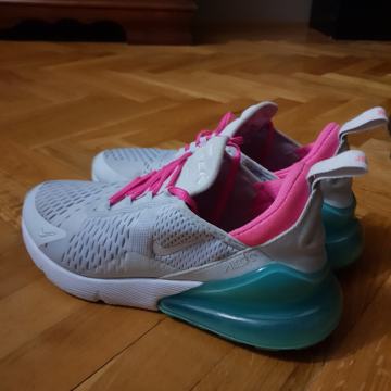 Nike Air Max 270