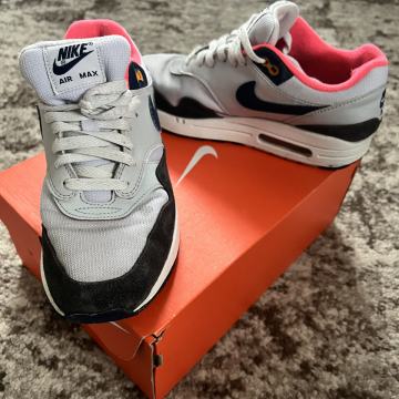 Nike AIR MAX br.39