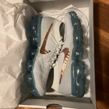 *NIKE AIR VAPORMAX FLYKNIT*