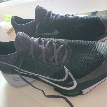 Nike Air Zoom Tempo 40