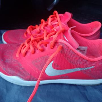 Nike br.40 kvalitetne udobne tenisice