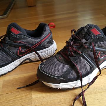 Nike DART 9 tenisice br 38