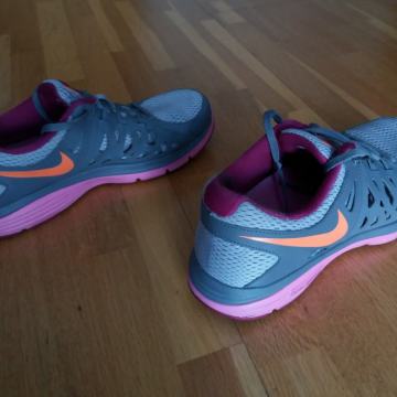 Nike dual fusion run 2 tenisice br 40.5