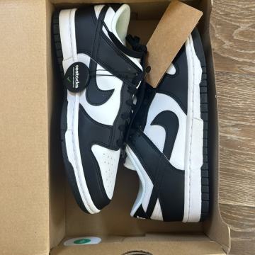 NIKE DUNK LOW PANDA 40,5