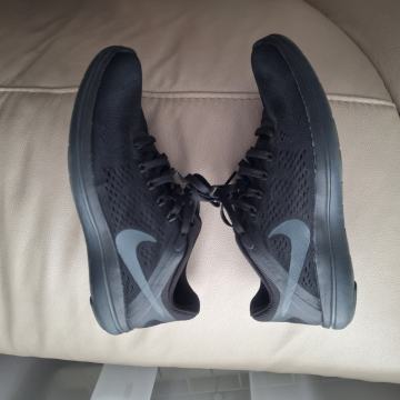 Nike flex 2016 run br 38