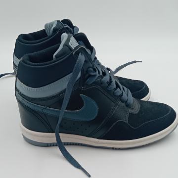 Nike Force Sky High tenisice br. 36 NOVO!