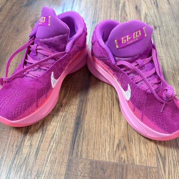 NIKE G.T. HUSTLE 3 ep —vel. 40 nove tenisice