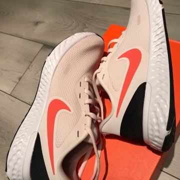 Nike orginal Tenisice br 39
