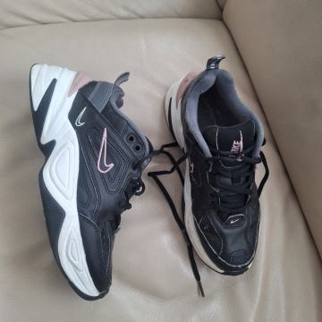 Nike tenisice br 36.5