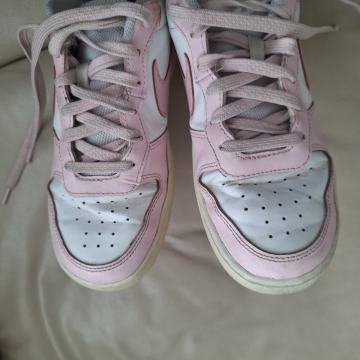 NIKE  tenisice br 38
