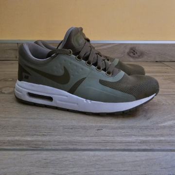 Nike tenisice vel 40
