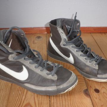 NIKE - ŽENSKE LAGANE KOŽNE TENISICE 40