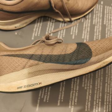 Nike zoomx patike za trcanje