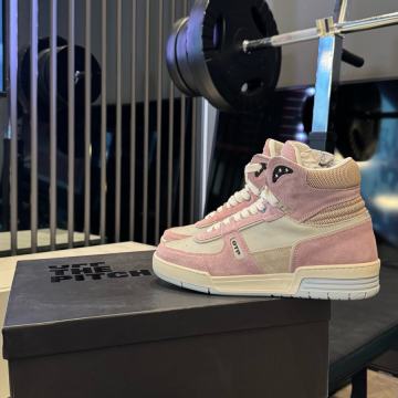 Off the pitch basketta hi