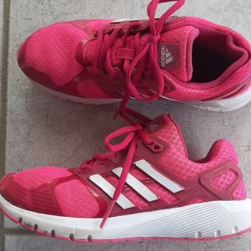 Original "Adidas " roze tenisice,  kupljene u Beču,  br.38