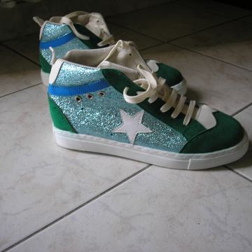 Patike bez imena marke, broj 41