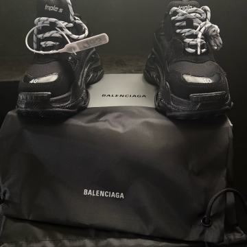Patike nikad nošene Balenciaga tripleS