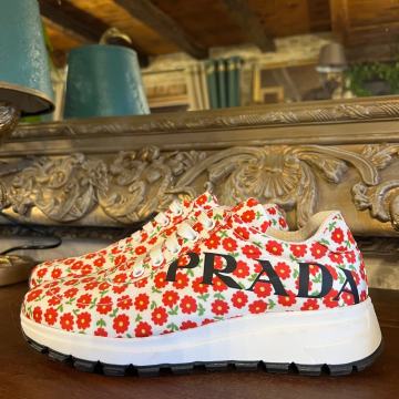 Prada Original tenisice. Novo!