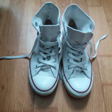 Prodajem All star tenisice niske i visoke br. 38